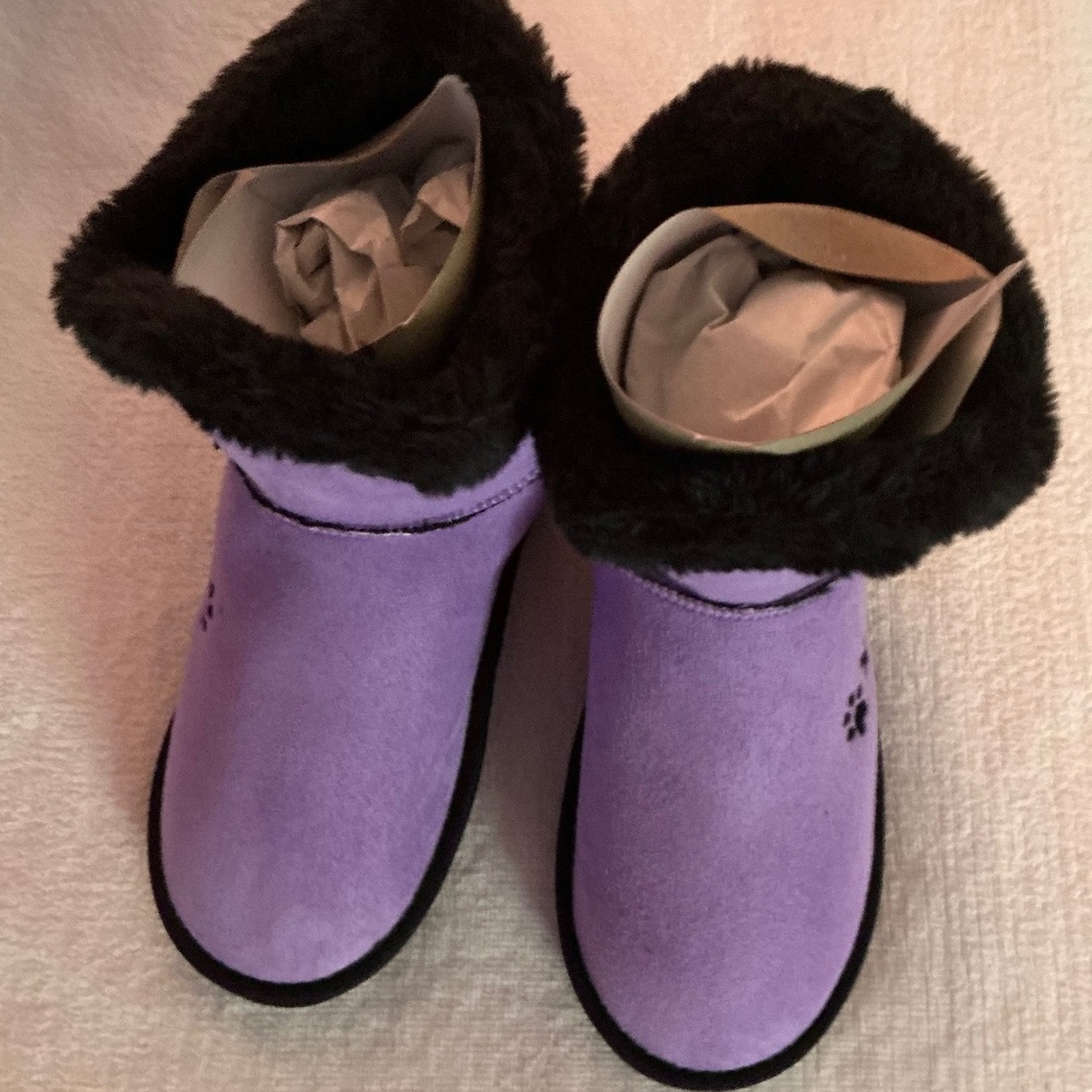 Paw Print Faux Suede Ankle Boots  with Tassels Purple with Paw Prints Size 7